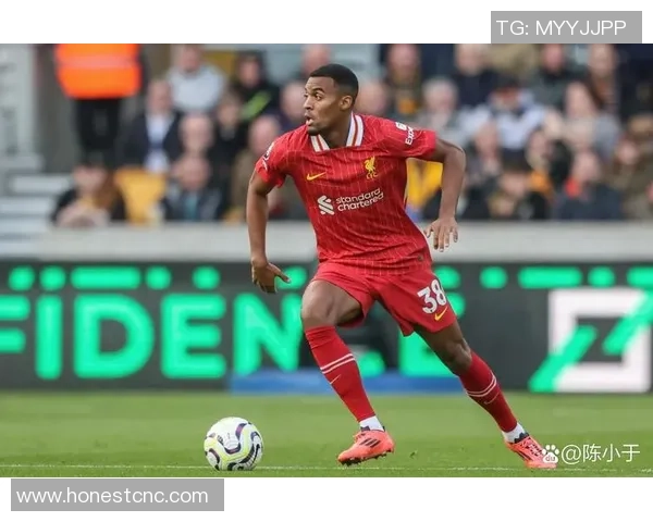 足球球星点评:聚焦世界顶级球员表现与未来发展趋势分析 足球球星点评:聚焦世界顶级球员表现与未来发展趋势分析