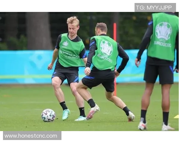 荷兰足球队球星高清图片展示风采与实力 荷兰足球队球星高清图片展示风采与实力